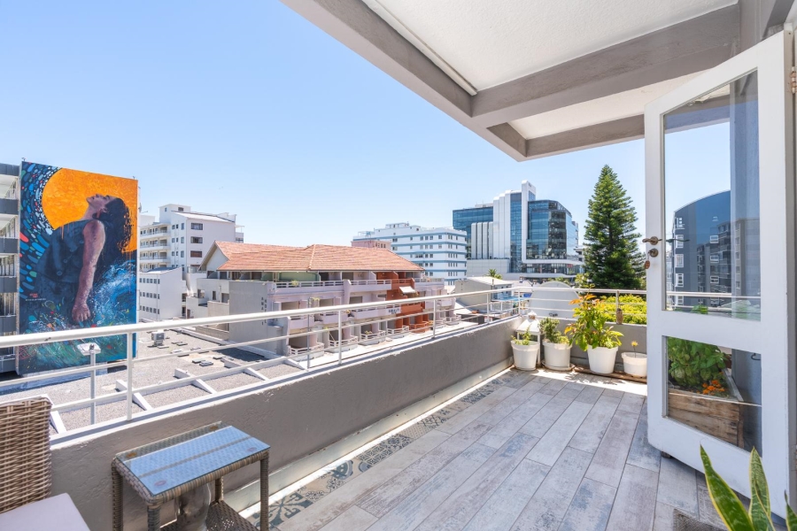 To Let 2 Bedroom Property for Rent in Sea Point Western Cape